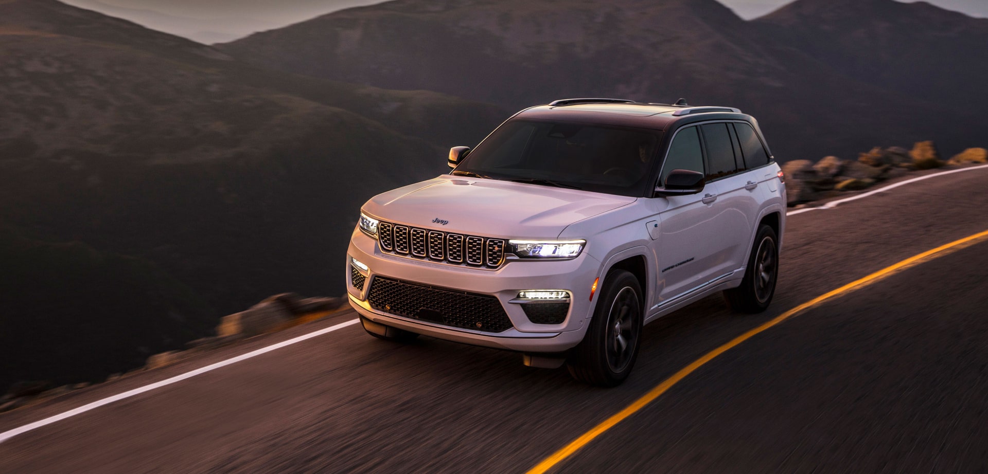 Jeep® Grand Cherokee 4xe in strada - Jeep 