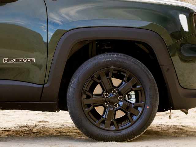Ontto Custodia Pieghevole Per Chiave Auto Jeep Renegade Compass 2016-2020: In TPU Con 4 Tasti, Protezione Antigraffio, Colore Nero Con Dettagli Oro